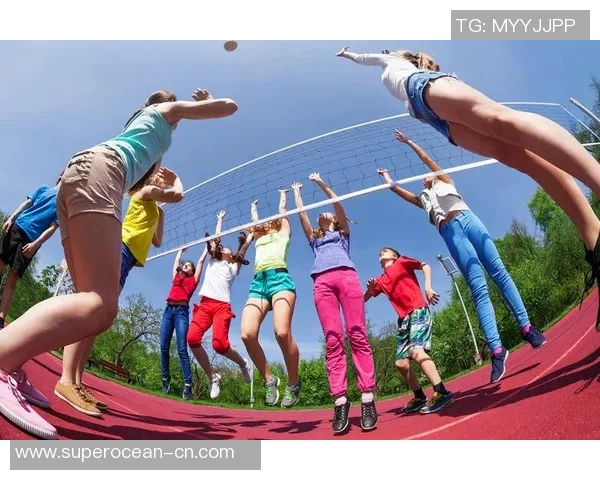 足球球星如何在赛场外实现搬砖增收成为新趋势分析